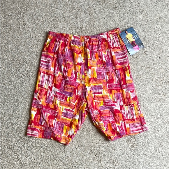 Hanes Red and Pink Athletic Shorts Vibrant Geometric Design - Picture 4 of 4